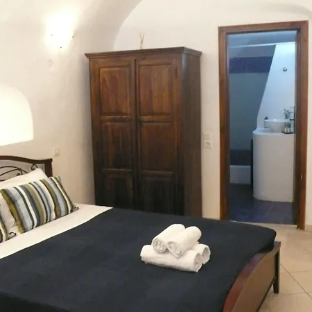 Iridanos Cave House Hébergement de vacances