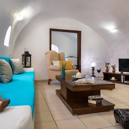 Iridanos Cave House
