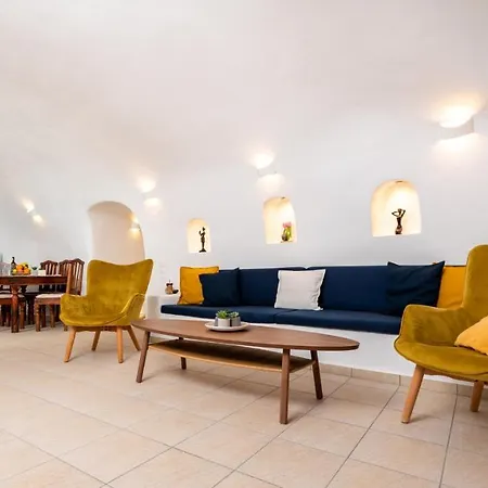 בית נופש Iridanos Cave House