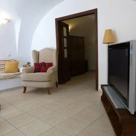 בית נופש Iridanos Cave House *