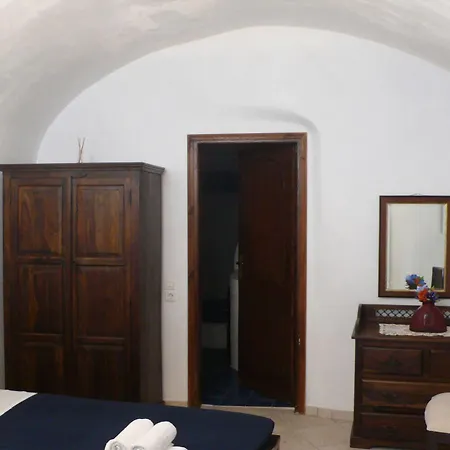 בית נופש Iridanos Cave House מגלוחורי