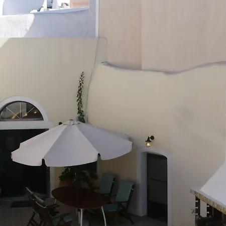 Iridanos Cave House מגלוחורי