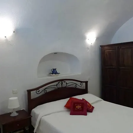 בית נופש Iridanos Cave House מגלוחורי
